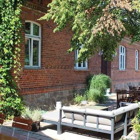 Hotel Sankt Georg Neubrandenburg Buitenkant foto