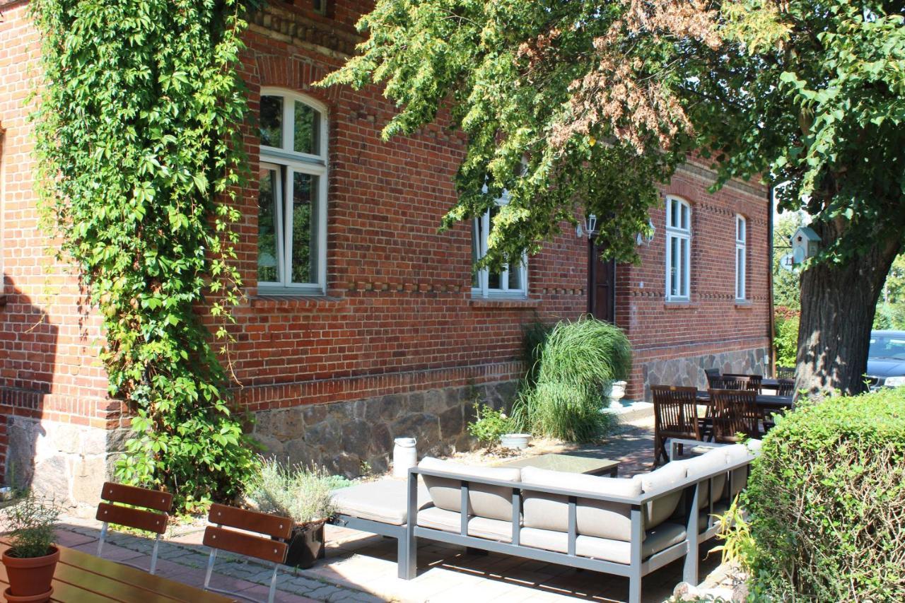 Hotel Sankt Georg Neubrandenburg Buitenkant foto