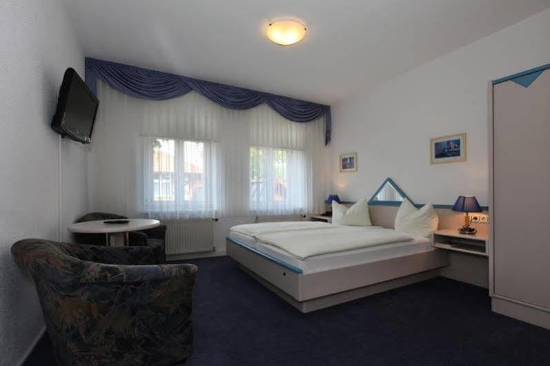 Hotel Sankt Georg Neubrandenburg Buitenkant foto